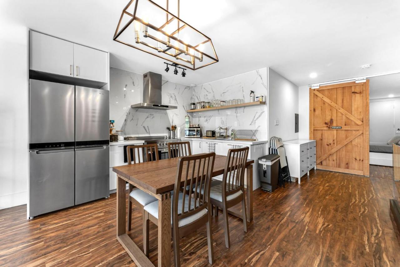 Amazing Fully Renovated Apartment On Queen St. Toronto Exterior foto